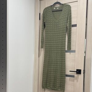 Long Sleeve V-Neck Olive Green Knit Maxi Dress